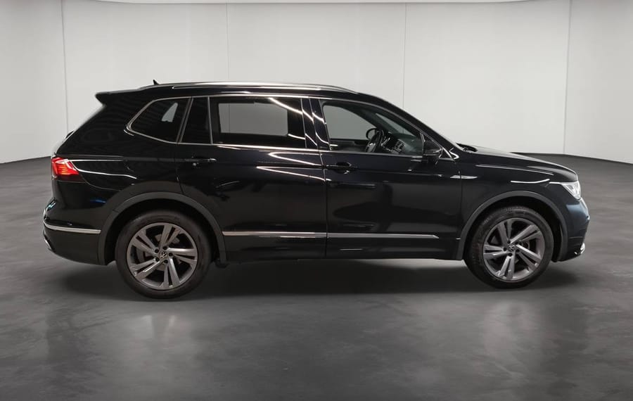 Choisissez votre volkswagen tiguanallspace chez CarGo Flex