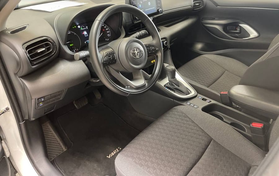 Choisissez votre toyota yaris chez CarGo Flex
