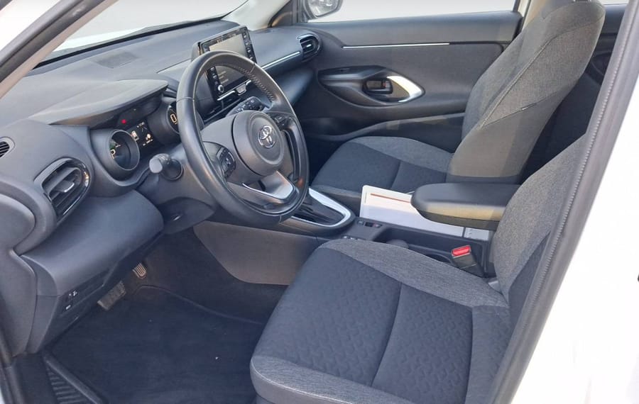 Choisissez votre toyota yariscross chez CarGo Flex