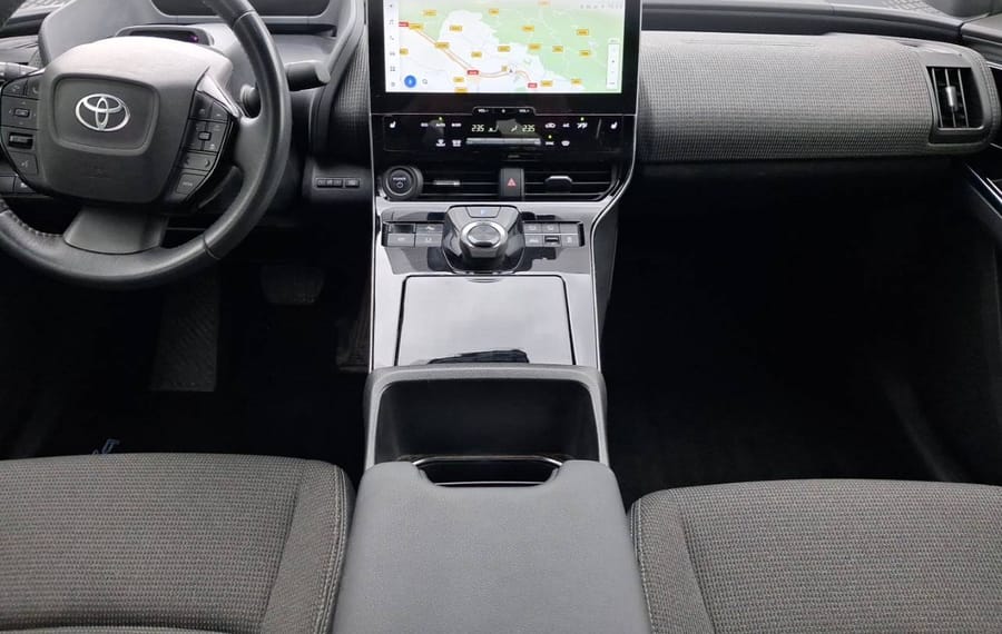 Choisissez votre toyota bz4xelectrique chez CarGo Flex