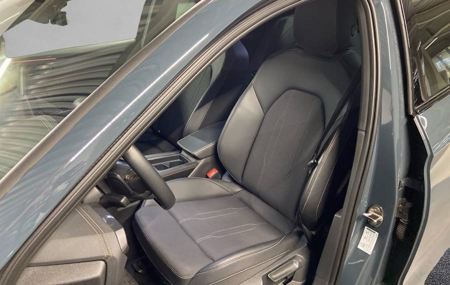 Choisissez votre cupra leon chez CarGo Flex