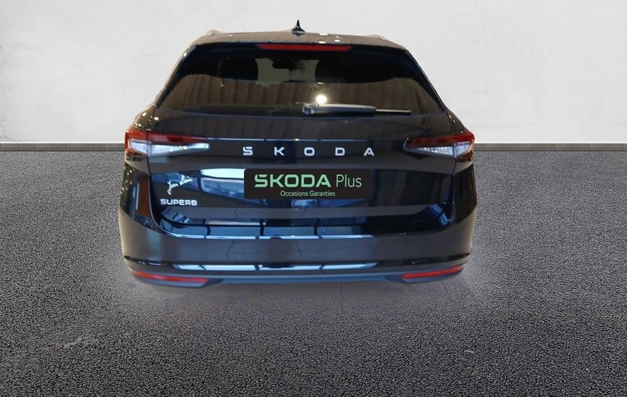 Choisissez votre skoda superbbreak chez CarGo Flex