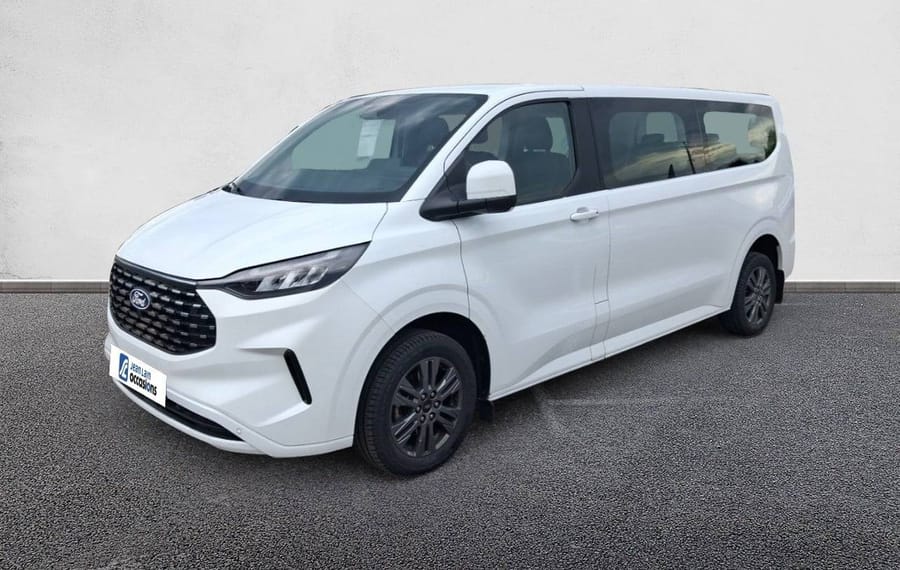 Choisissez votre ford tourneo chez CarGo Flex