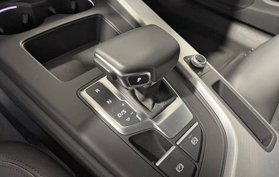 Choisissez votre audi a4 chez CarGo Flex