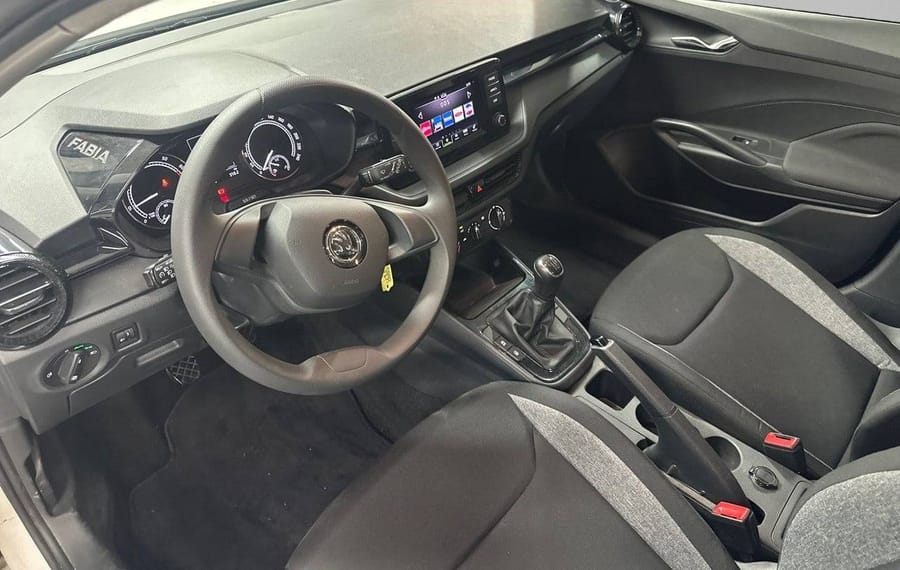 Choisissez votre skoda fabia chez CarGo Flex