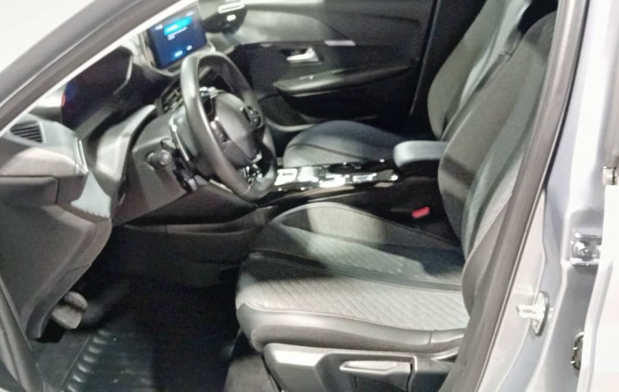 Choisissez votre peugeot 208 chez CarGo Flex