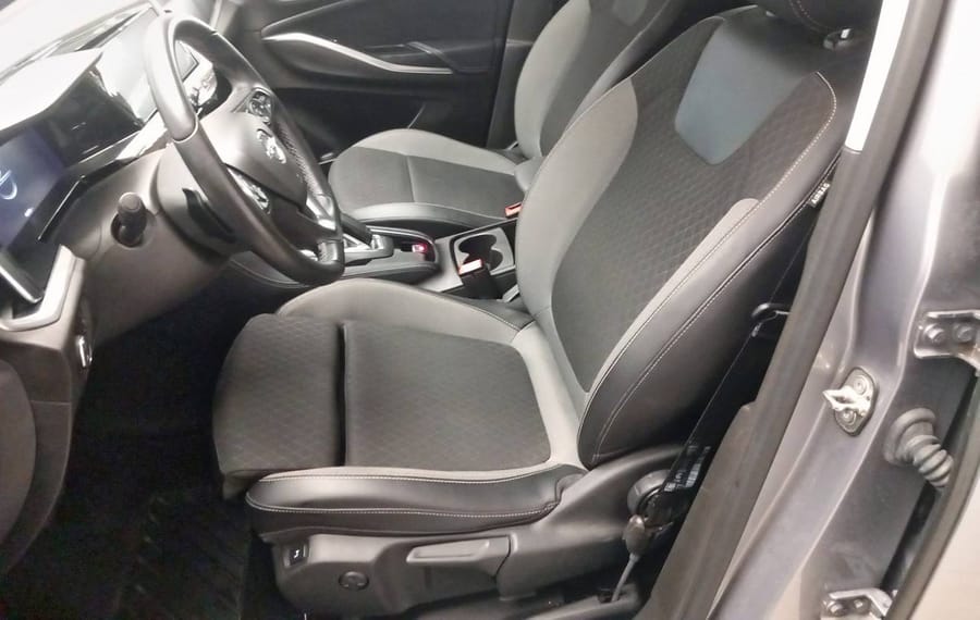 Choisissez votre opel grandland chez CarGo Flex