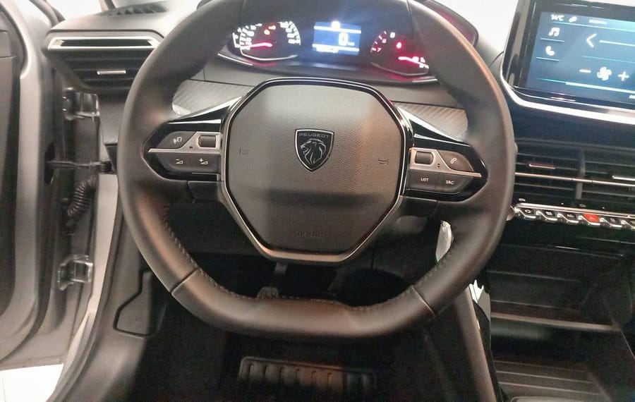 Choisissez votre peugeot 208 chez CarGo Flex