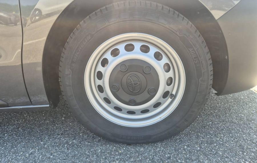 Choisissez votre toyota proacecombi chez CarGo Flex
