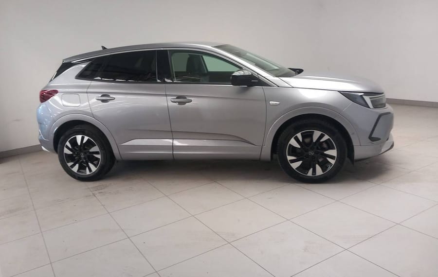 Choisissez votre opel grandland chez CarGo Flex