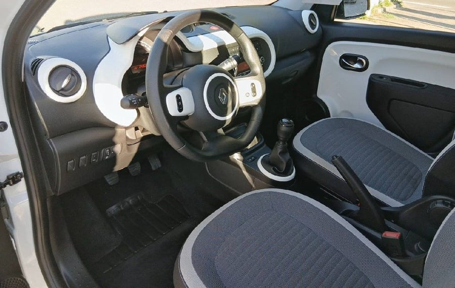 Choisissez votre renault twingo chez CarGo Flex
