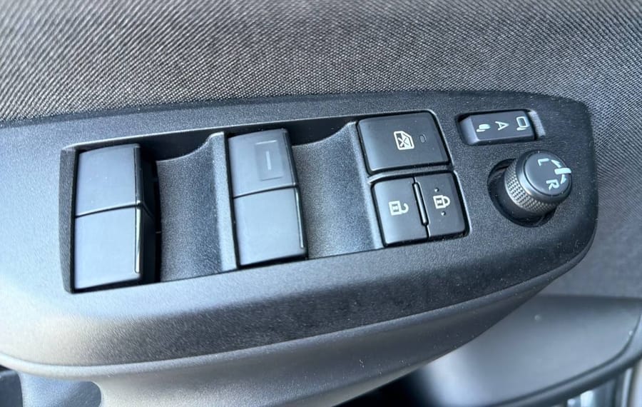Choisissez votre toyota yariscross chez CarGo Flex