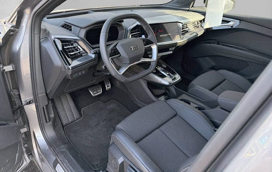 Choisissez votre audi q4electrique chez CarGo Flex