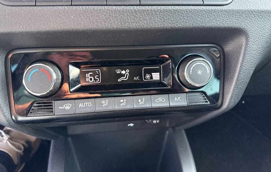 Choisissez votre skoda fabiabreak chez CarGo Flex