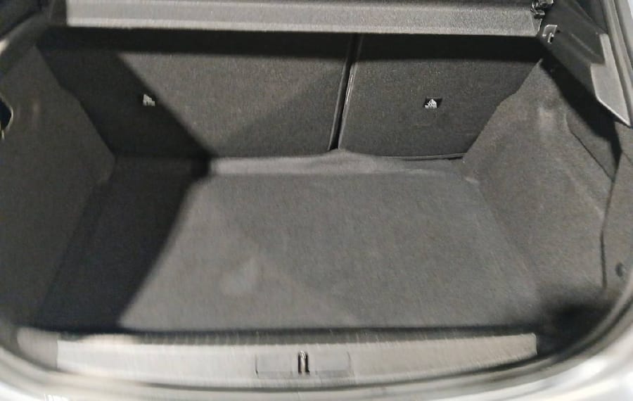 Choisissez votre peugeot 208 chez CarGo Flex