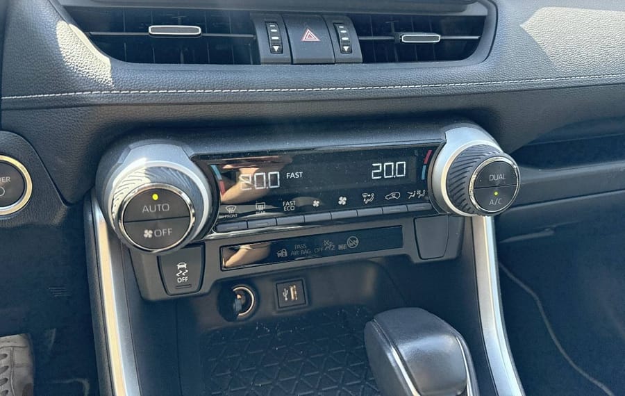 Choisissez votre toyota rav4 chez CarGo Flex