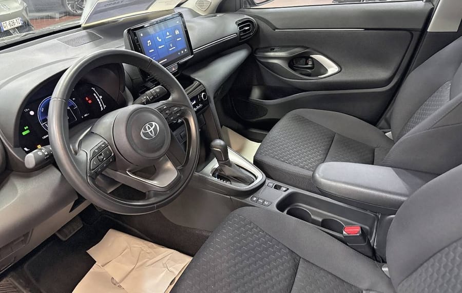 Choisissez votre toyota yariscross chez CarGo Flex