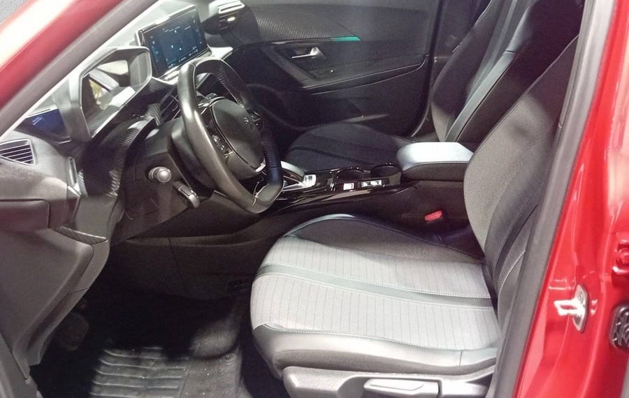 Choisissez votre peugeot 2008electrique chez CarGo Flex