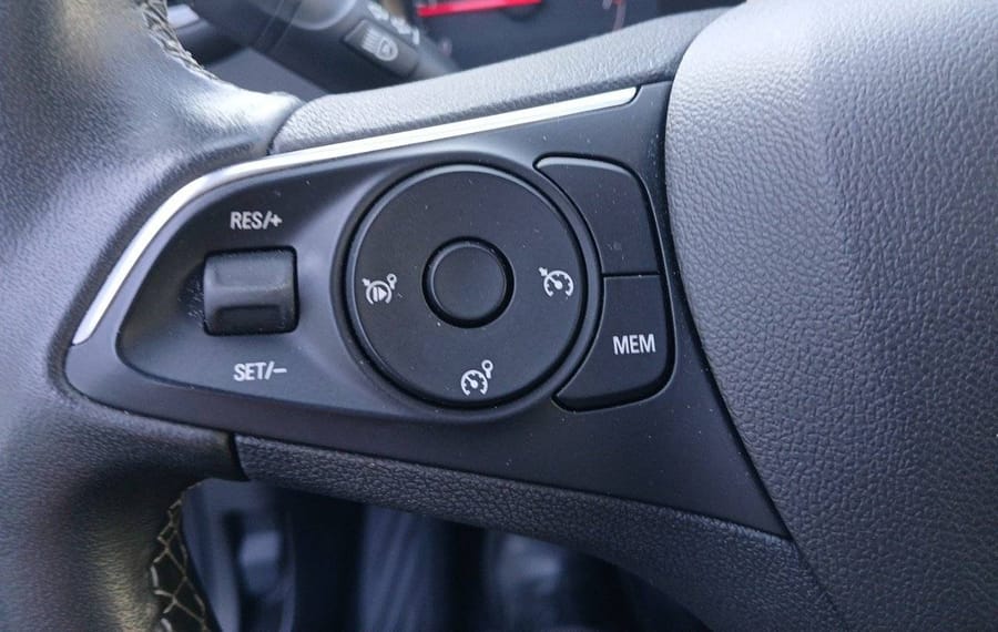 Choisissez votre opel crossland chez CarGo Flex
