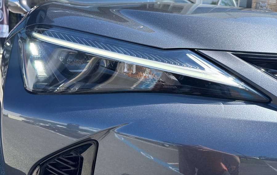 Choisissez votre lexus ux chez CarGo Flex