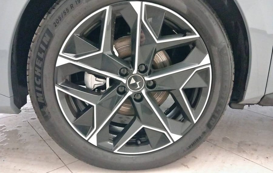 Choisissez votre ds n°4 chez CarGo Flex