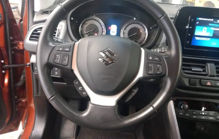 Choisissez votre suzuki scross chez CarGo Flex