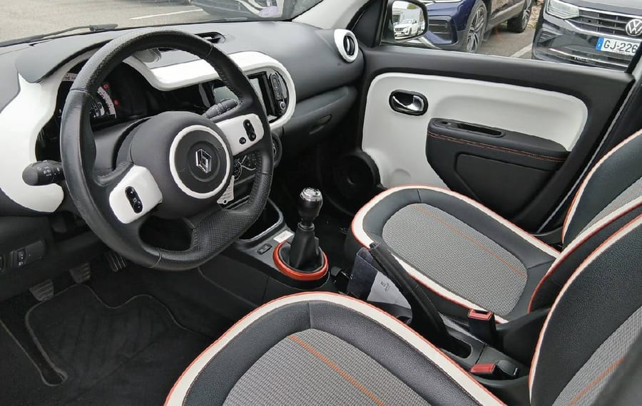 Choisissez votre renault twingo chez CarGo Flex
