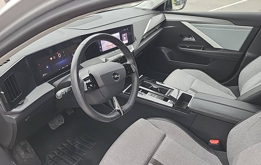 Choisissez votre opel astra chez CarGo Flex