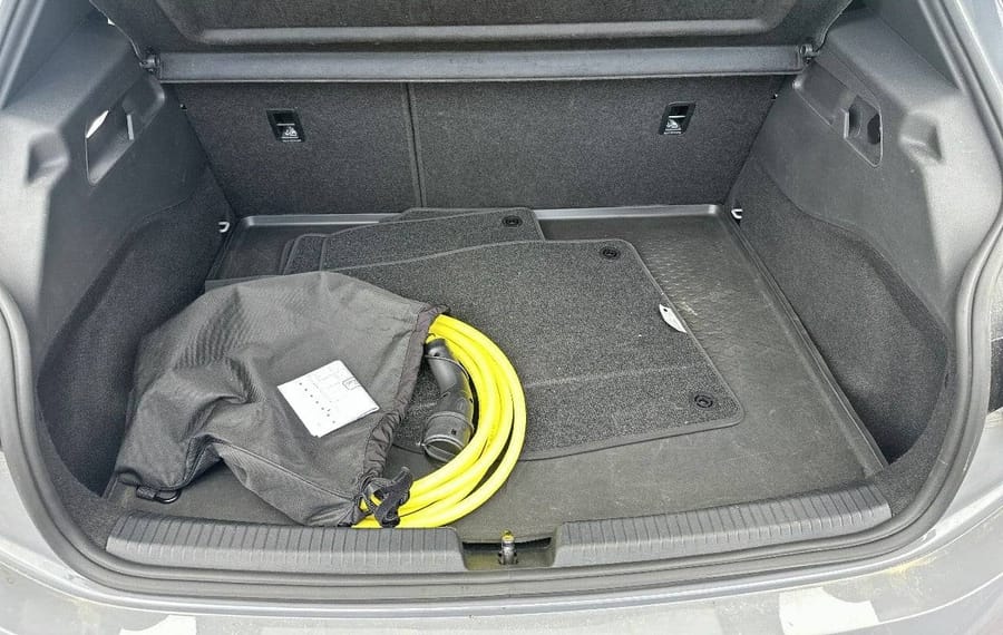 Choisissez votre cupra bornelectrique chez CarGo Flex