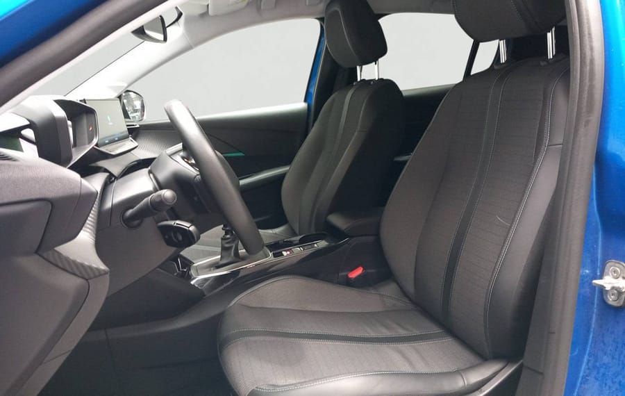 Choisissez votre peugeot 208 chez CarGo Flex