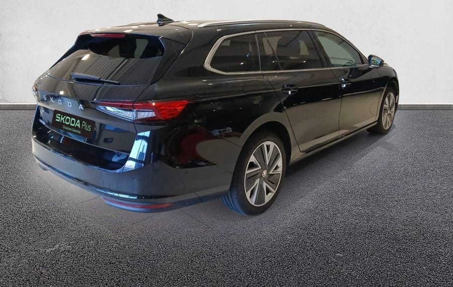 Choisissez votre skoda superbbreak chez CarGo Flex