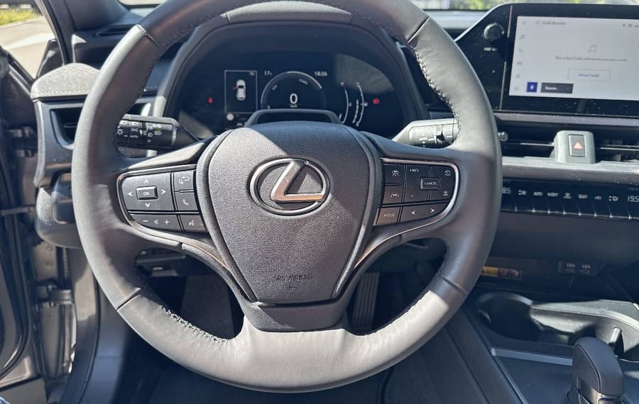 Choisissez votre lexus ux chez CarGo Flex