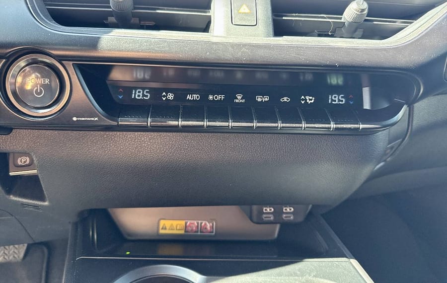 Choisissez votre lexus ux chez CarGo Flex