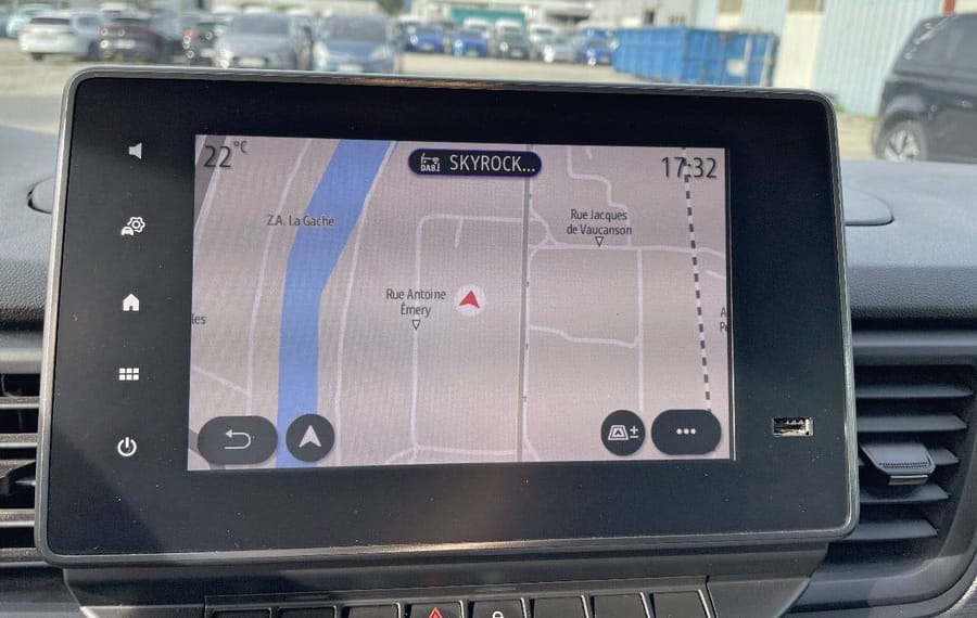 Choisissez votre renault traficcombi chez CarGo Flex