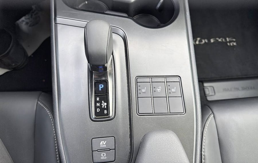 Choisissez votre lexus ux chez CarGo Flex