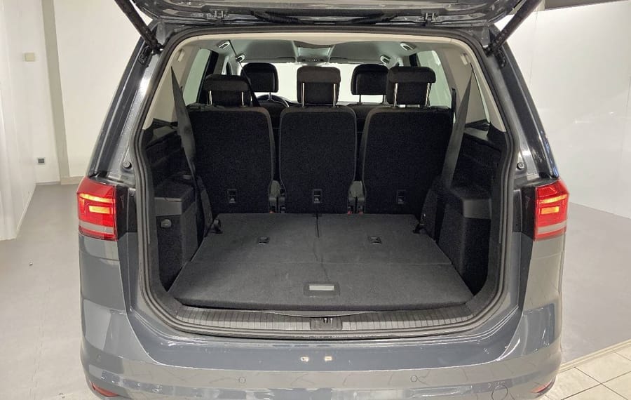 Choisissez votre volkswagen touran chez CarGo Flex