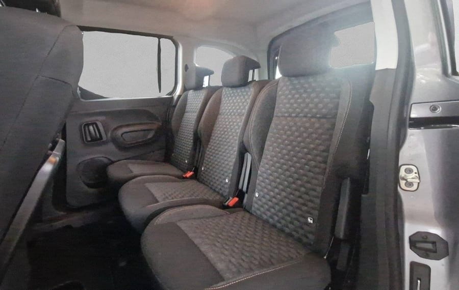 Choisissez votre peugeot rifter chez CarGo Flex