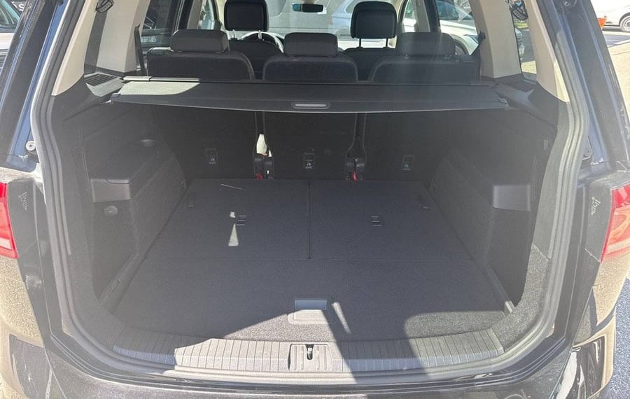 Choisissez votre volkswagen touran chez CarGo Flex
